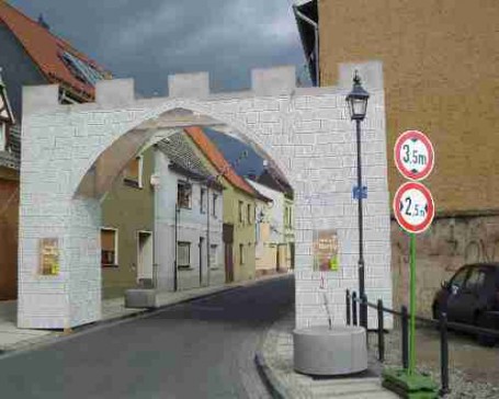 Foto: Stadttore 1050 Jahre Stadt Barby