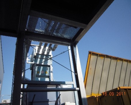 Foto: Überbau Halleneinfahrt Technik