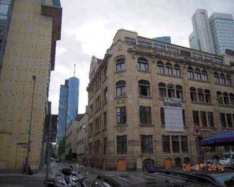 Foto: Umbau/Sanierung Bürohaus z. Wohn- u.Geschäftshaus  29 WE, FFM